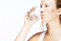 多喝水可以治疗6种常见病